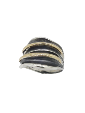 Oxidize silver & gold ring,hannað og smiðað á Islandi af Montoro Gullsmiði.