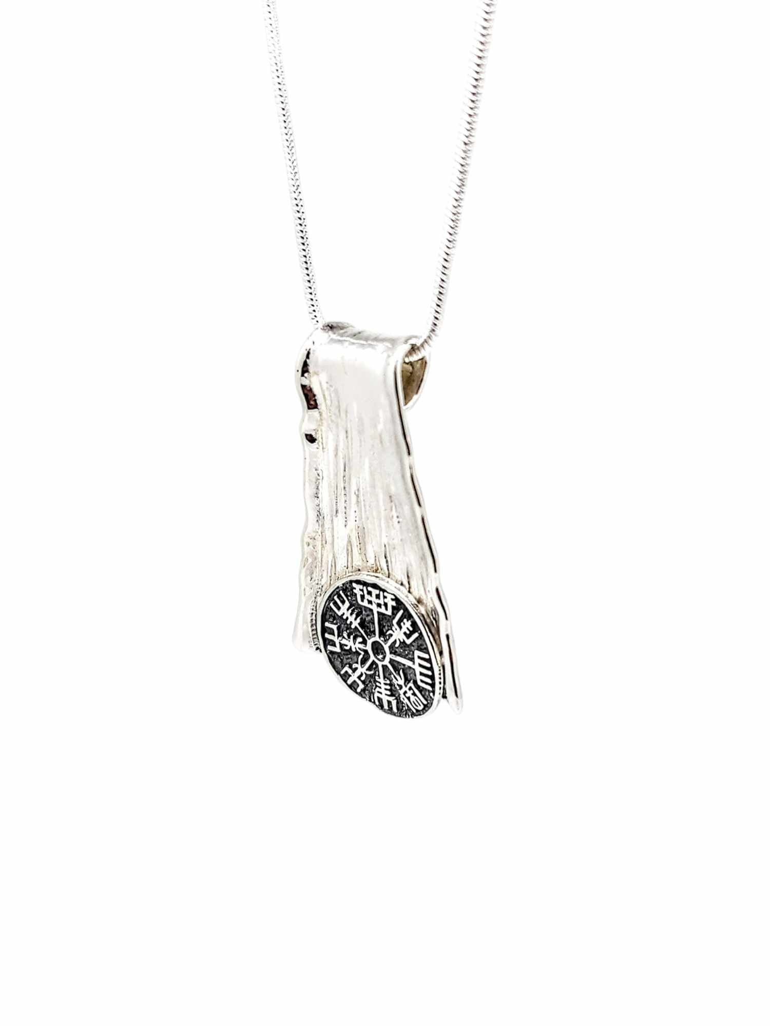 Nordic waterfall necklace,hannað og smiðað á Islandi af Montoro Gullsmiði.