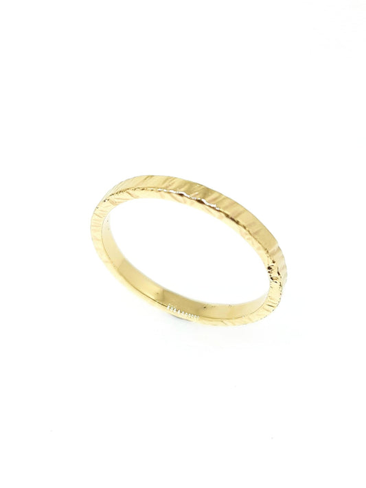 Gold ring,,hannað og smiðað á Islandi af Montoro Gullsmiði.