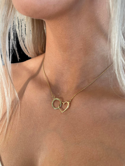 Toi & moi gold necklace,,hannað og smiðað á Islandi af Montoro Gullsmiði. 