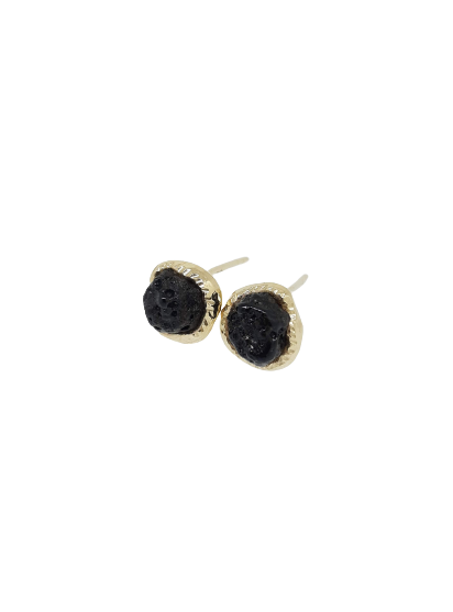 Hraun gold earrings,hannað og smiðað á Islandi af Montoro Gullsmiði.